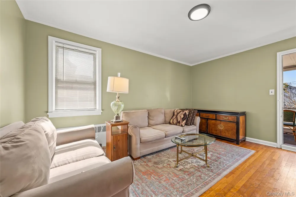 8218 258th Street Floral Park, NY 11004