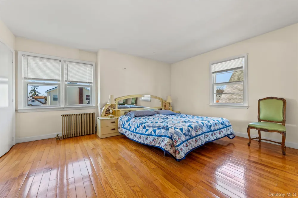 8218 258th Street Floral Park, NY 11004