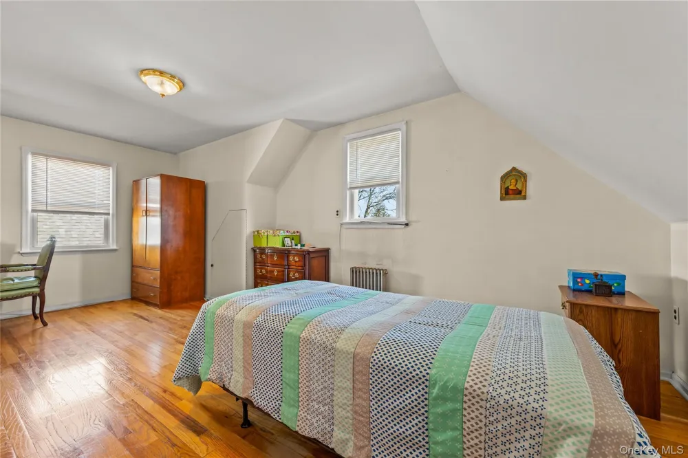 8218 258th Street Floral Park, NY 11004