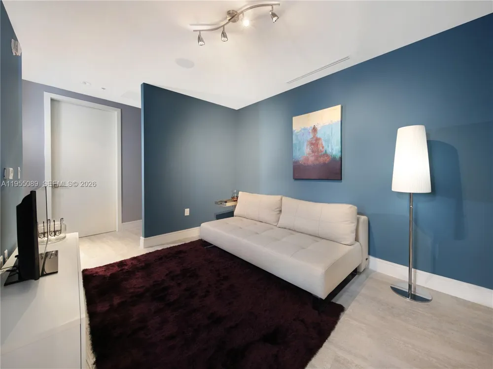 3300 NE 188th St #315 Aventura, FL 33180