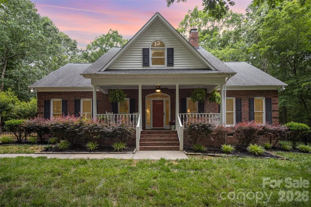 7408 Mockingbird Lane