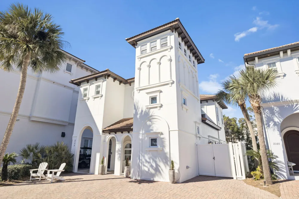 2176 S County Hwy 83