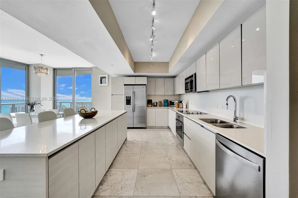 2600 E Hallandale Beach Blvd #T3201 Hallandale Beach, FL 33009