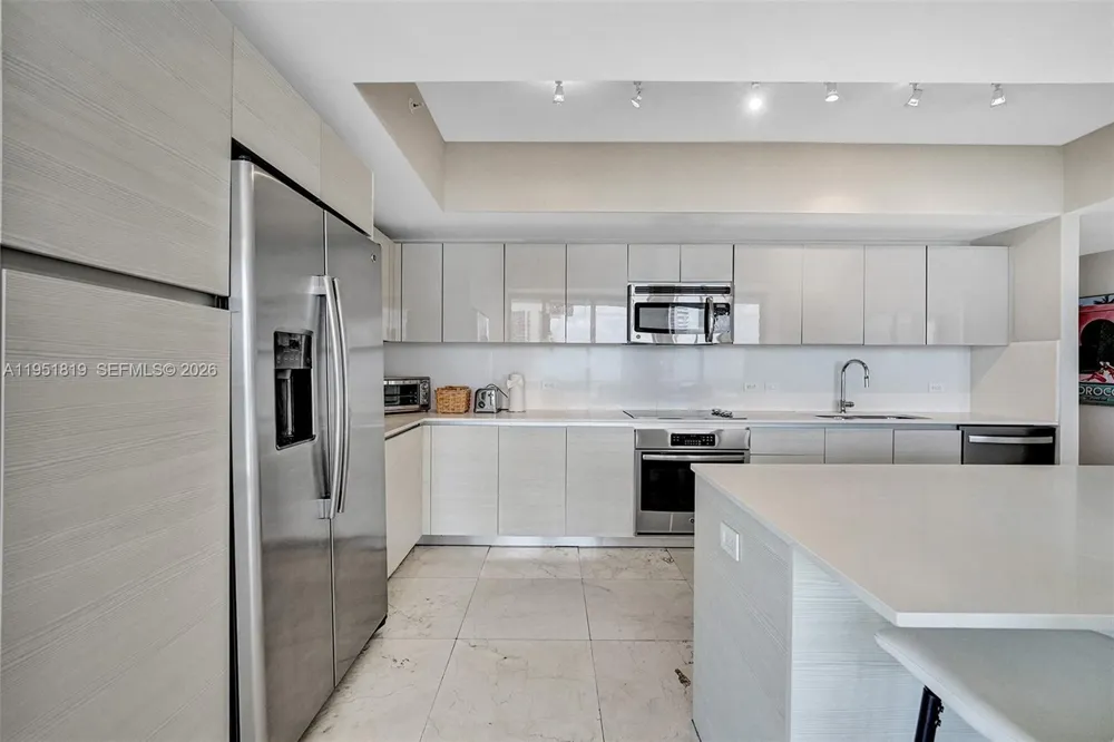 2600 E Hallandale Beach Blvd #T3201 Hallandale Beach, FL 33009