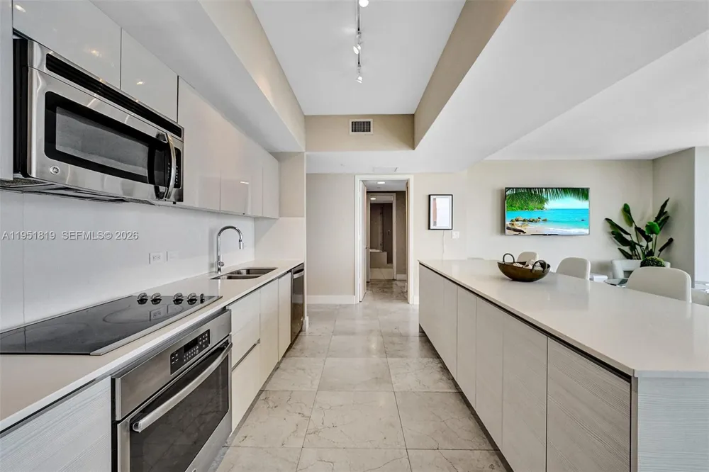 2600 E Hallandale Beach Blvd #T3201 Hallandale Beach, FL 33009