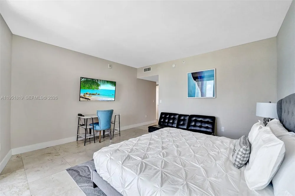 2600 E Hallandale Beach Blvd #T3201 Hallandale Beach, FL 33009