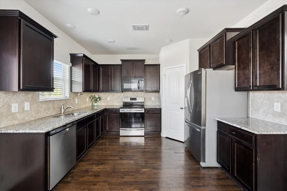 5215 Fenton Lane Belton, TX 76513
