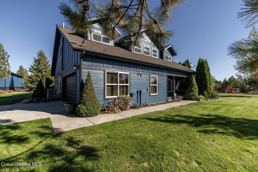 30259 Sienna Loop Athol, ID 83801