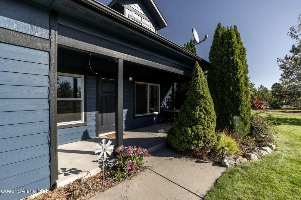 30259 Sienna Loop Athol, ID 83801