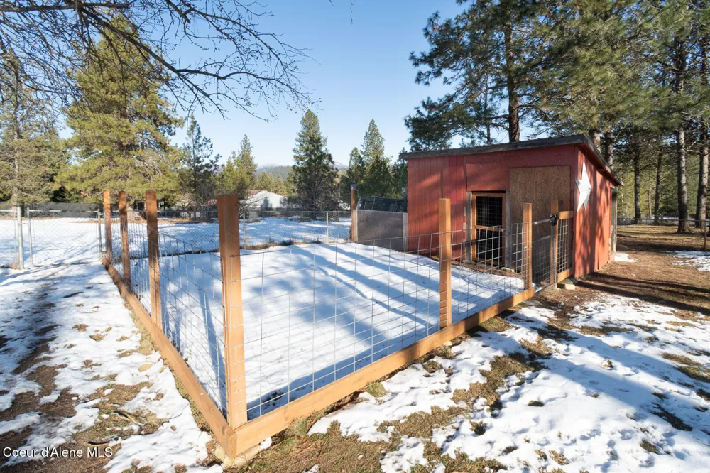 17783 W Rice Avenue Hauser, ID 83854