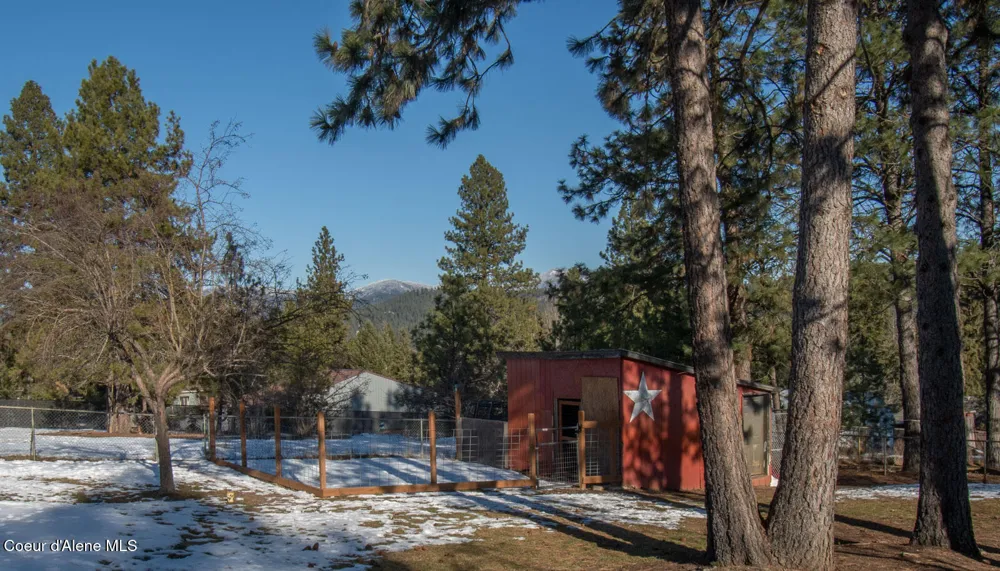 17783 W Rice Avenue Hauser, ID 83854