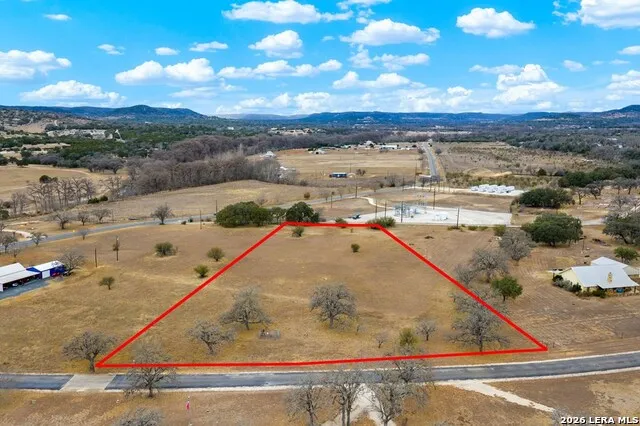 64 Orchard Park Blvd Medina, TX 78055