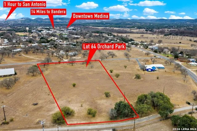 64 Orchard Park Blvd Medina, TX 78055