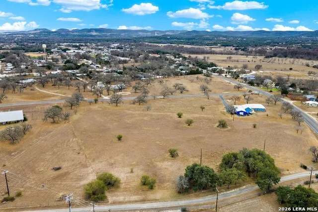 64 Orchard Park Blvd Medina, TX 78055