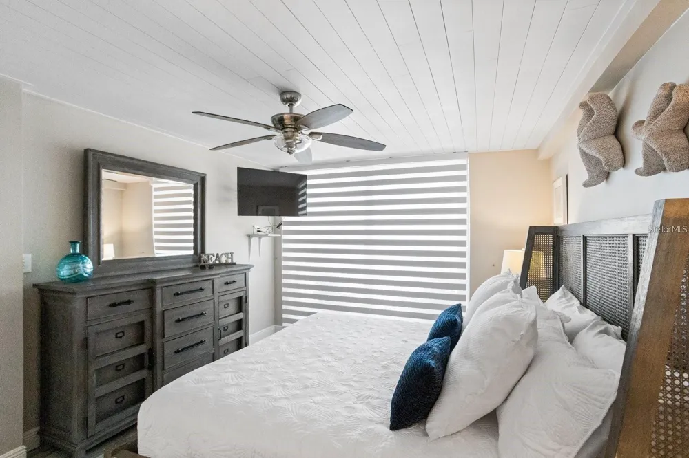 20000 GULF BOULEVARD #707 Indian Shores, FL 33785