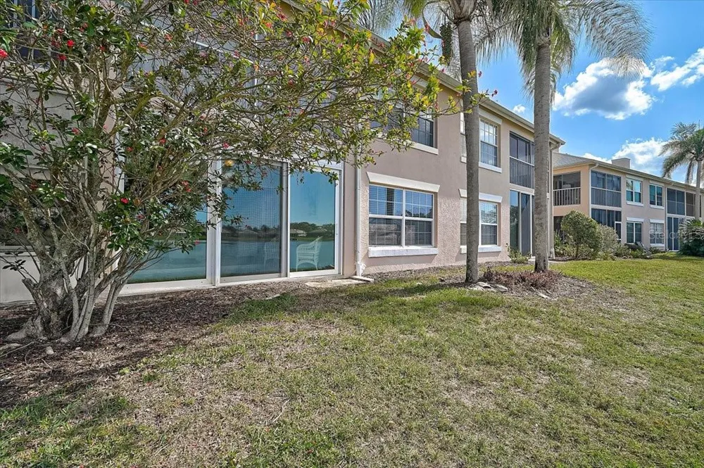 4215 CADDIE DRIVE E #102 Bradenton, FL 34203