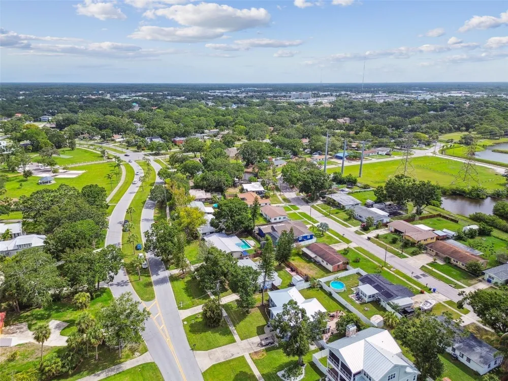 317 SHORE DRIVE E Oldsmar, FL 34677