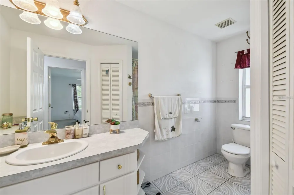 317 SHORE DRIVE E Oldsmar, FL 34677
