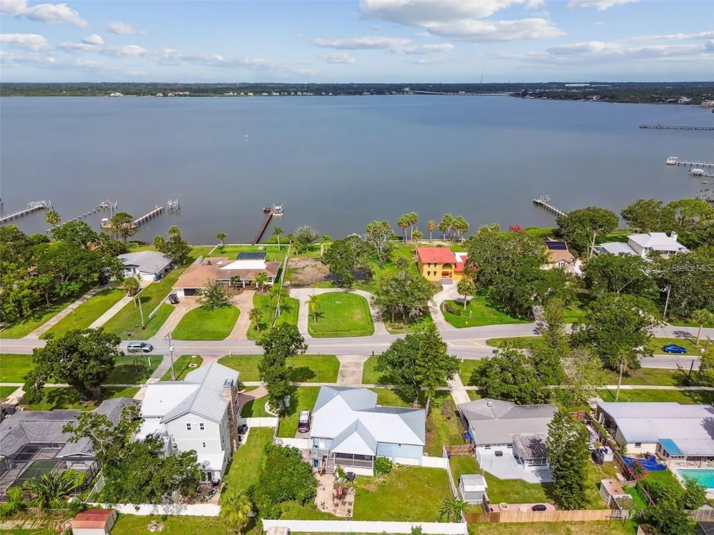 317 SHORE DRIVE E Oldsmar, FL 34677