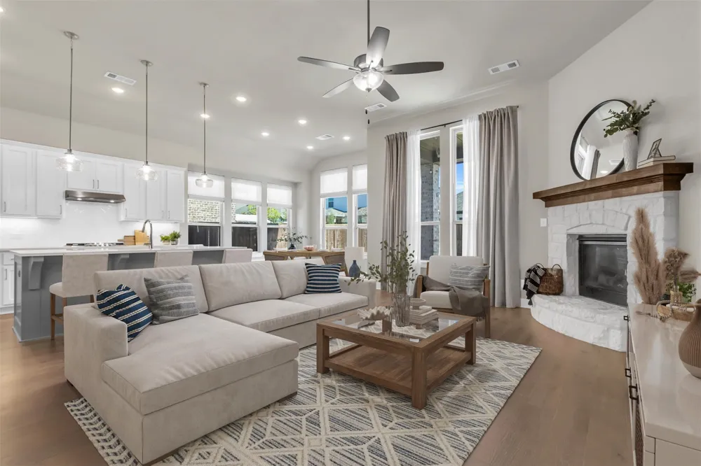 4112 Silver Spur Court