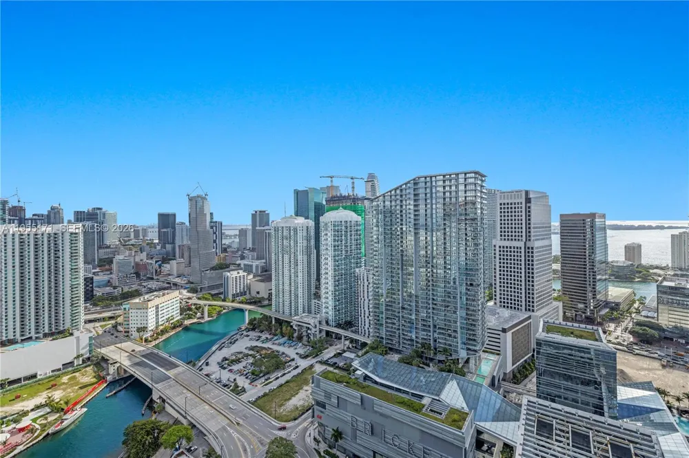88 SW 7th St #3711 Miami, FL 33130
