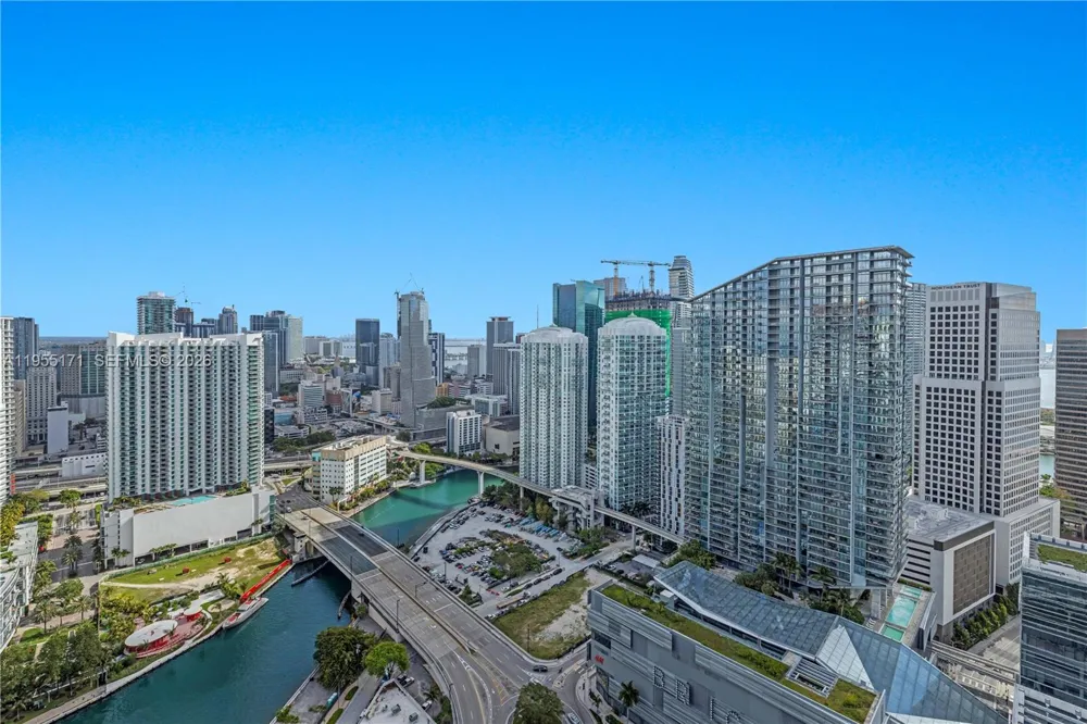 88 SW 7th St #3711 Miami, FL 33130