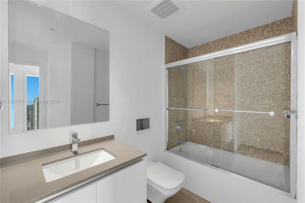 88 SW 7th St #3711 Miami, FL 33130