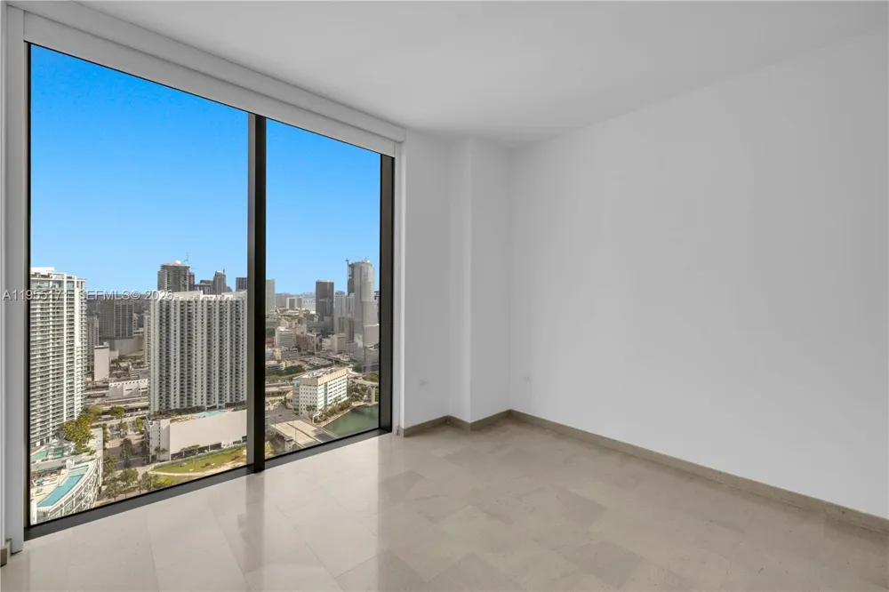 88 SW 7th St #3711 Miami, FL 33130
