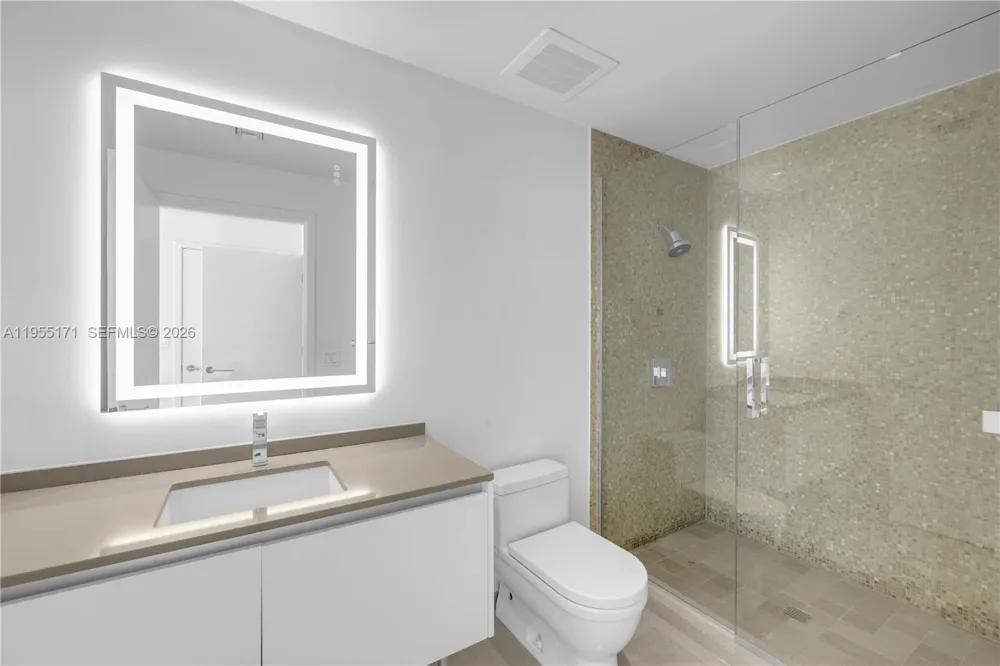 88 SW 7th St #3711 Miami, FL 33130