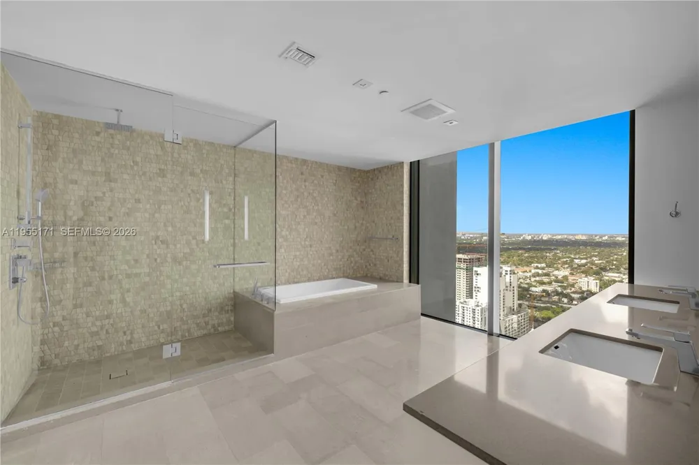 88 SW 7th St #3711 Miami, FL 33130