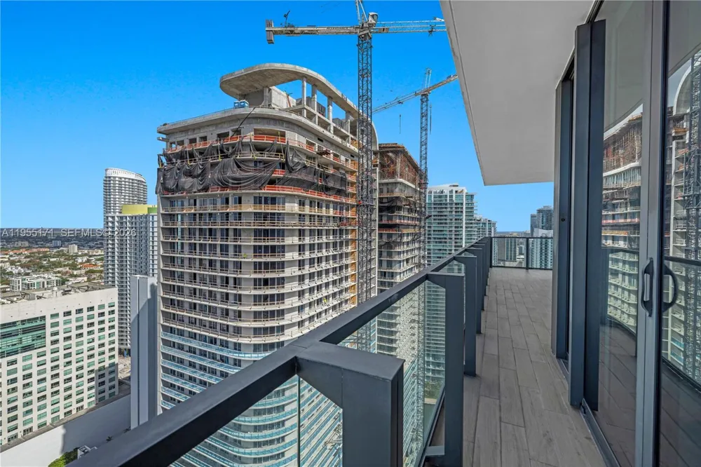 88 SW 7th St #3711 Miami, FL 33130