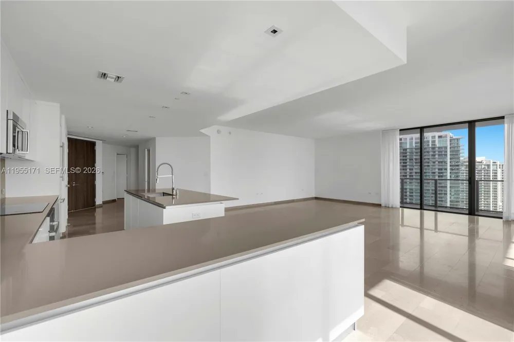 88 SW 7th St #3711 Miami, FL 33130