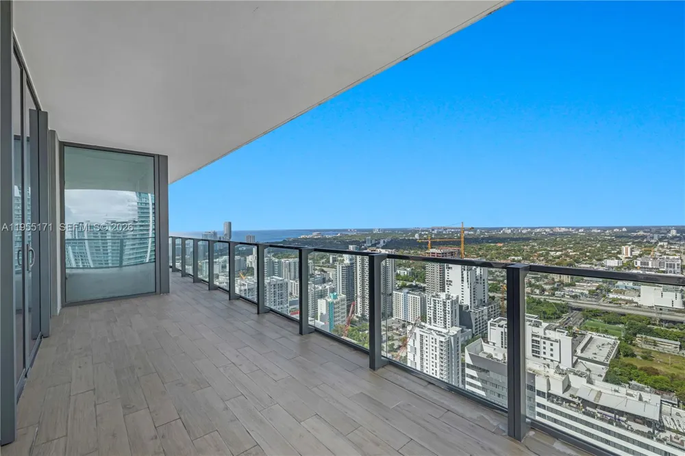 88 SW 7th St #3711 Miami, FL 33130