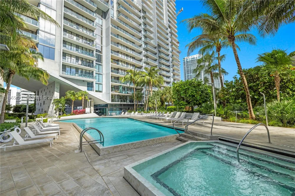 88 SW 7th St #3711 Miami, FL 33130