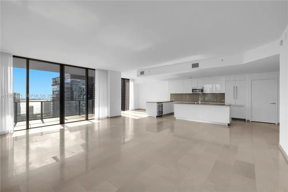 88 SW 7th St #3711 Miami, FL 33130