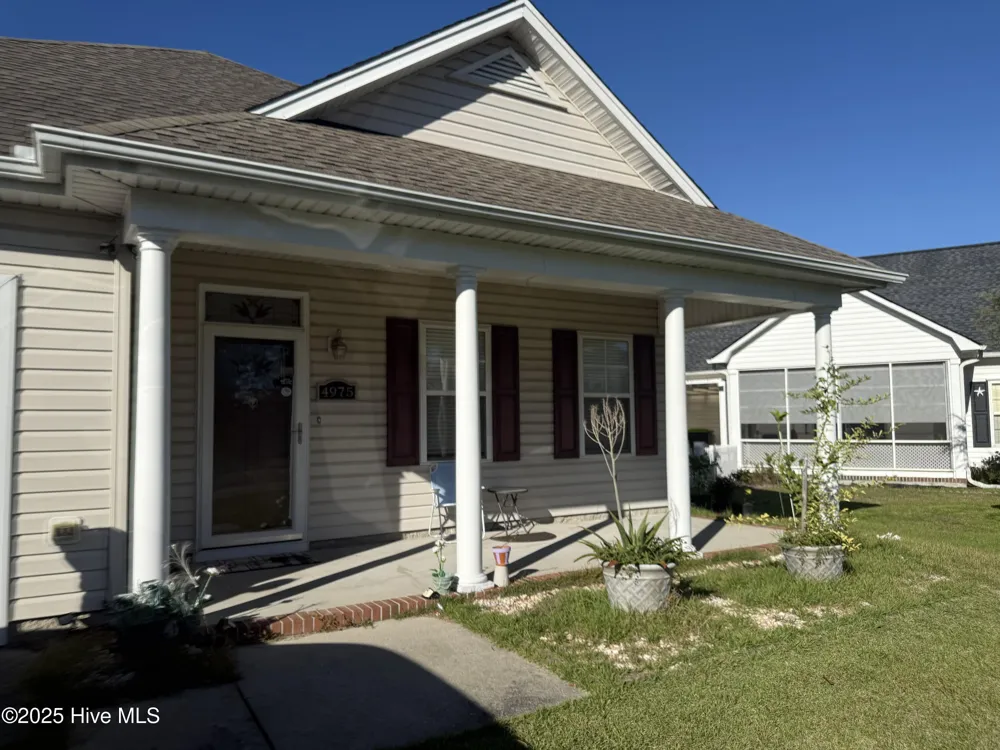 4975 Hampton Drive SE