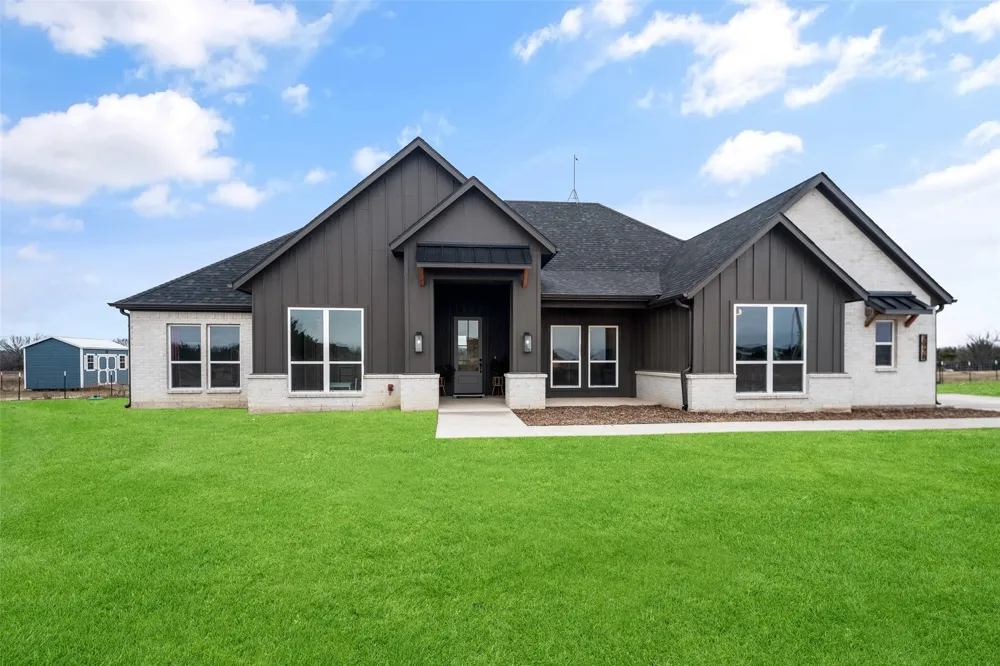 2928 County Road 1110