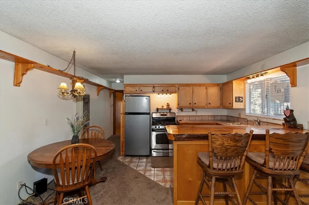 676 Pine Lane Sugarloaf, CA 92386