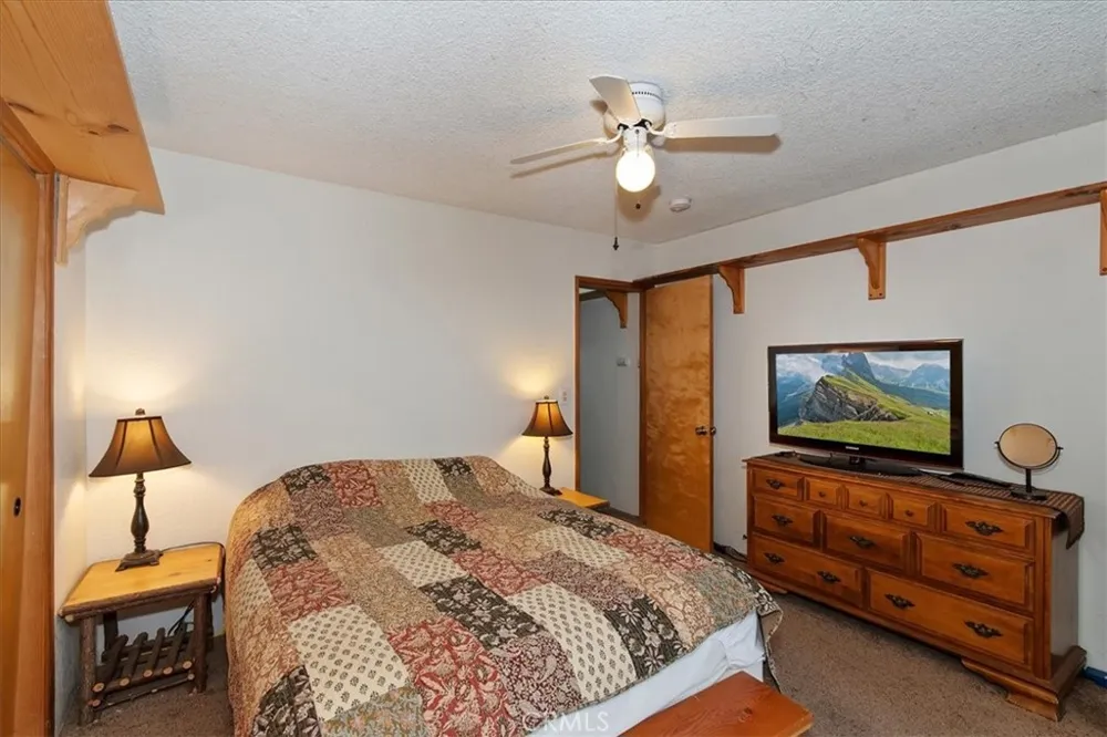 676 Pine Lane Sugarloaf, CA 92386