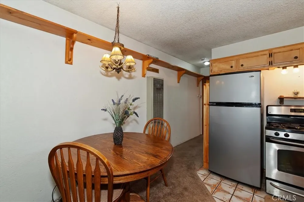 676 Pine Lane Sugarloaf, CA 92386
