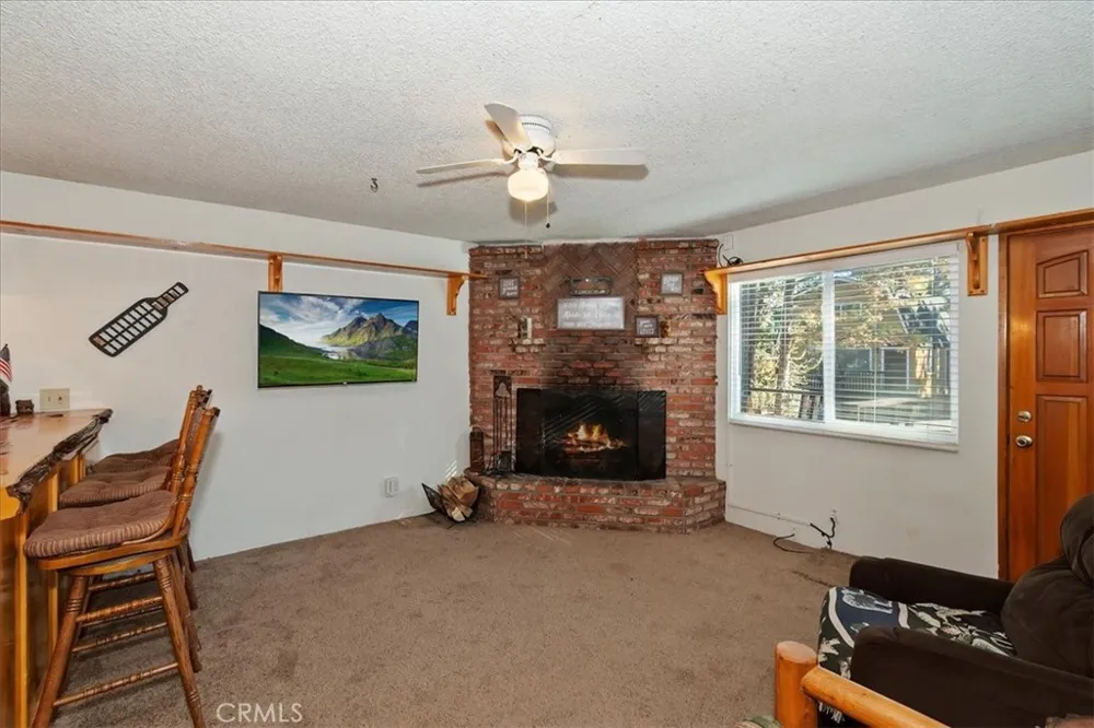 676 Pine Lane Sugarloaf, CA 92386