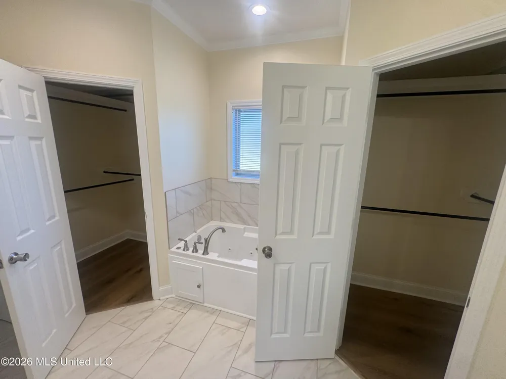 5252 Skylark Drive Byram, MS 39272