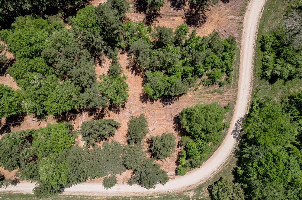 6077 000 Cr 4200 Pennington, TX 75856