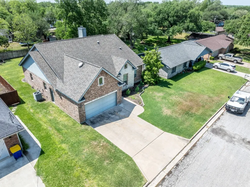 1338 Donovan Street Gonzales, TX 78629