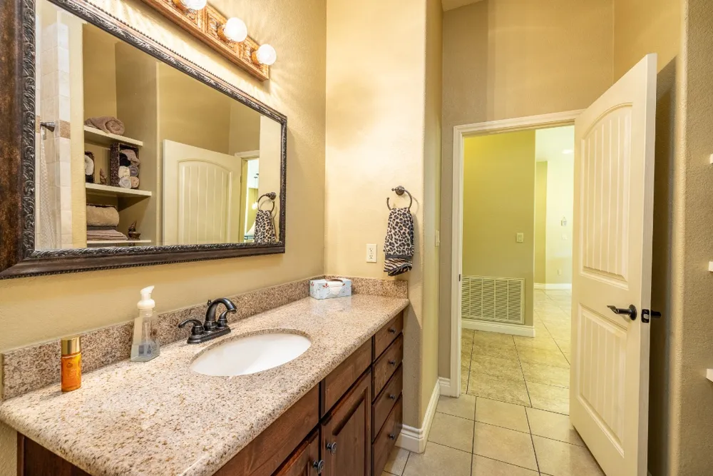 1338 Donovan Street Gonzales, TX 78629