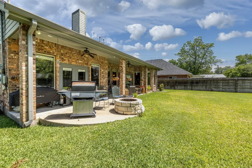 1338 Donovan Street Gonzales, TX 78629