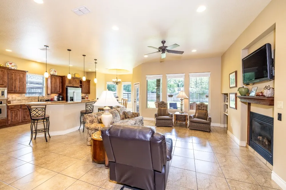 1338 Donovan Street Gonzales, TX 78629