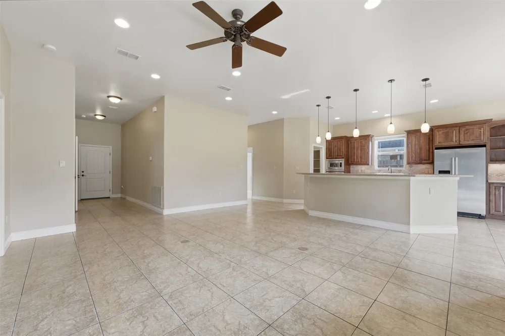 1338 Donovan Street Gonzales, TX 78629