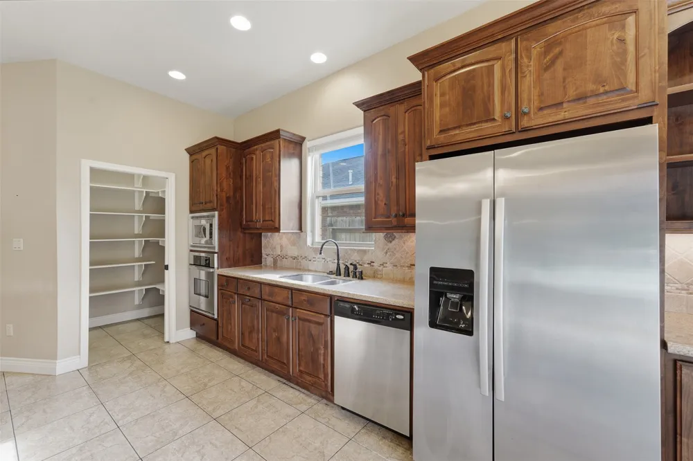 1338 Donovan Street Gonzales, TX 78629