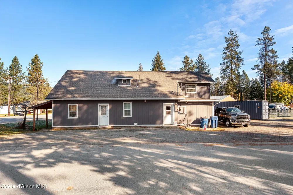207 S Division Street Pinehurst, ID 83850